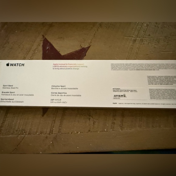 Apple Pride Edition Sport Watchband - Picture 2 of 4